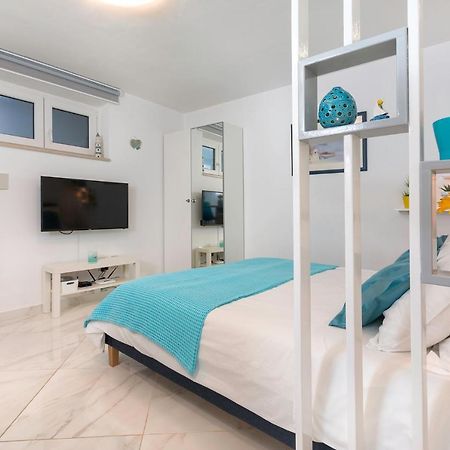 Blue Star Apartment Premantura Luaran gambar