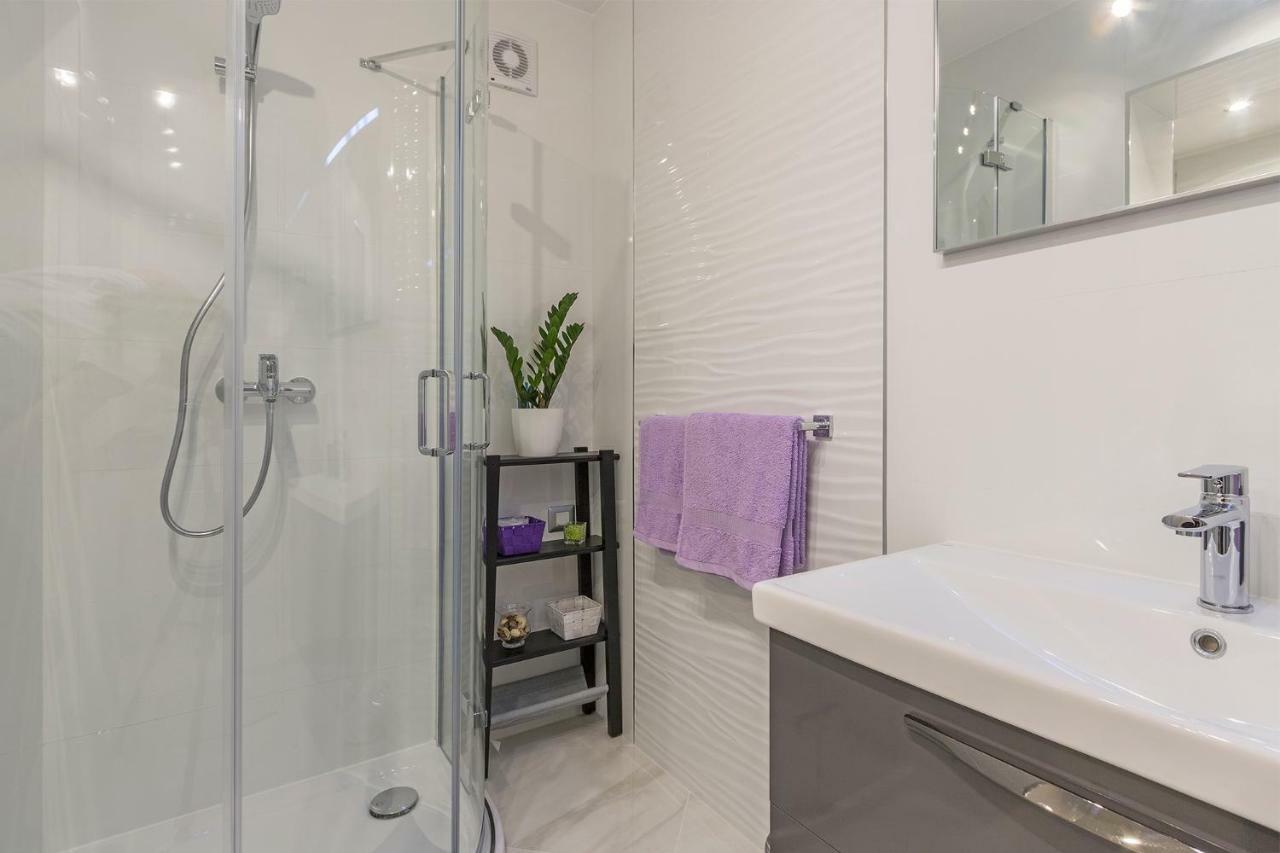 Blue Star Apartment Premantura Luaran gambar